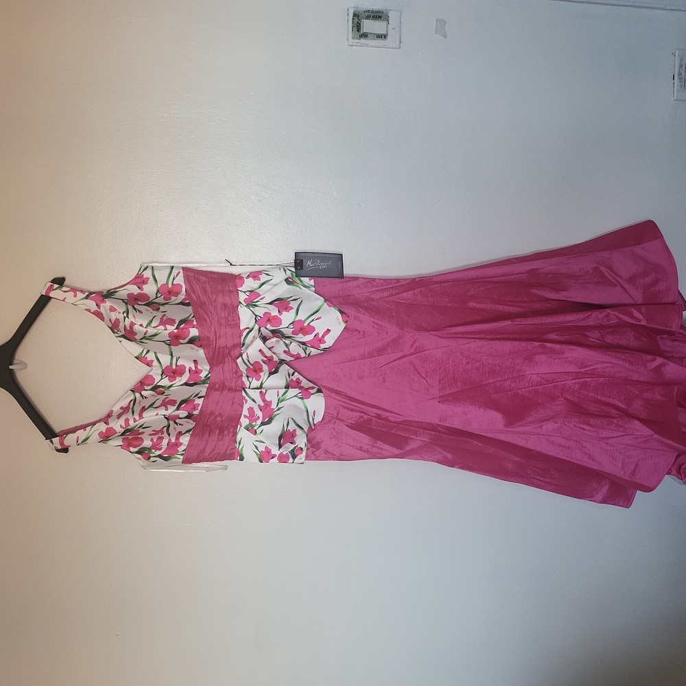 NWT FABULOUSS BY MAC DUGGAL 77172F. sz:18